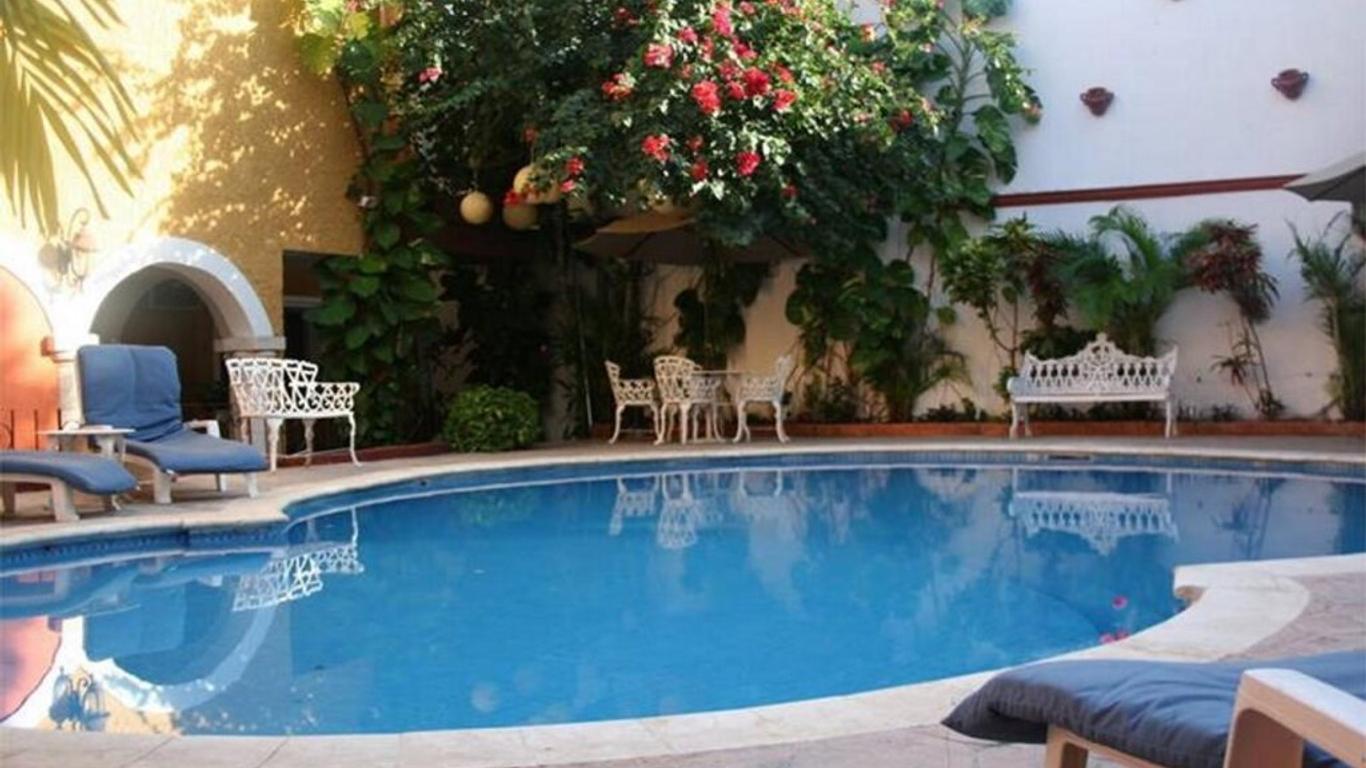 Suites Cancun Center