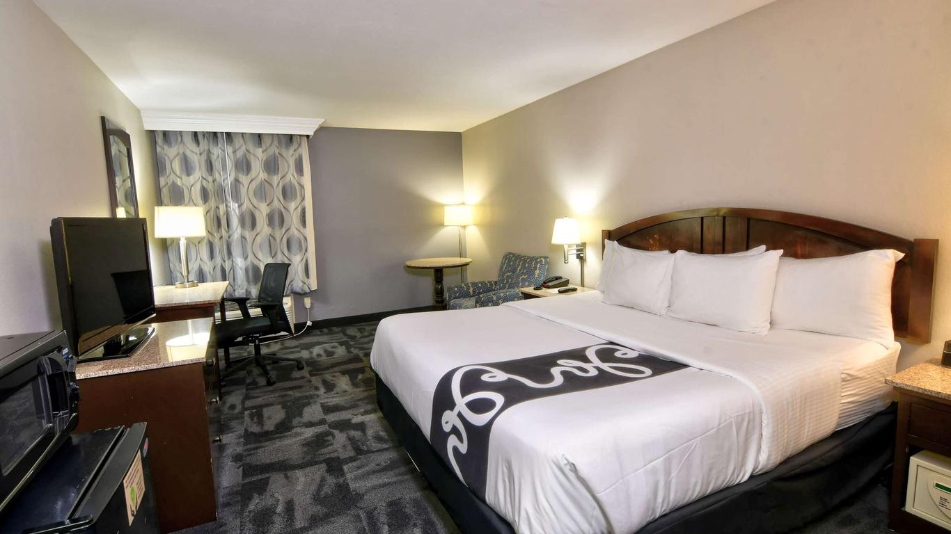 La Quinta Inn & Suites by Wyndham Springfield South