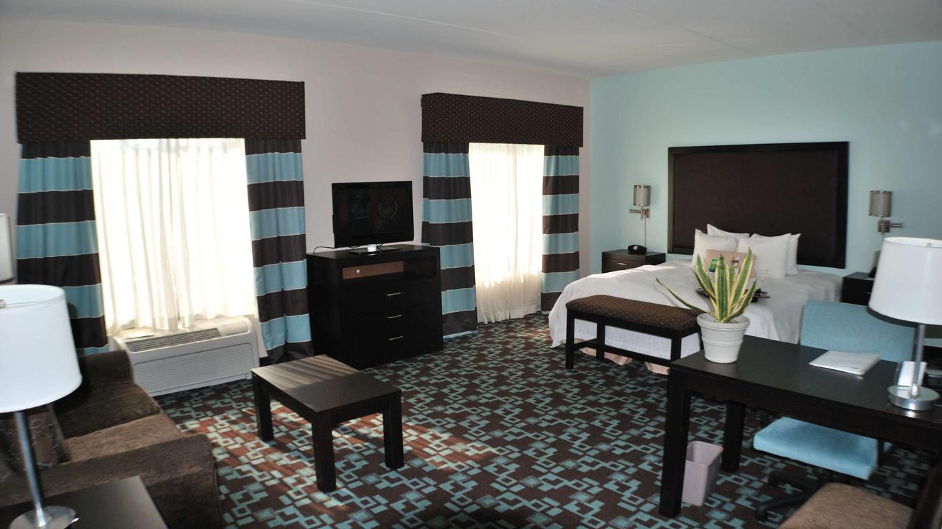Hampton Inn & Suites Nashville @ Opryland