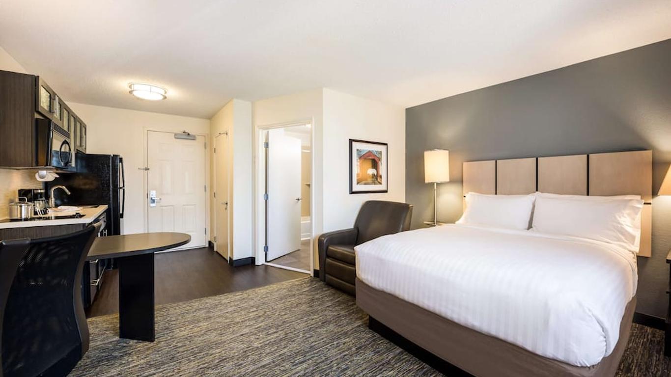 Sonesta Simply Suites Las Vegas Convention Center