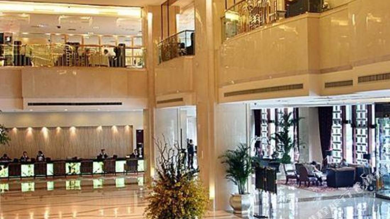 Raypar Yulong International Hotel