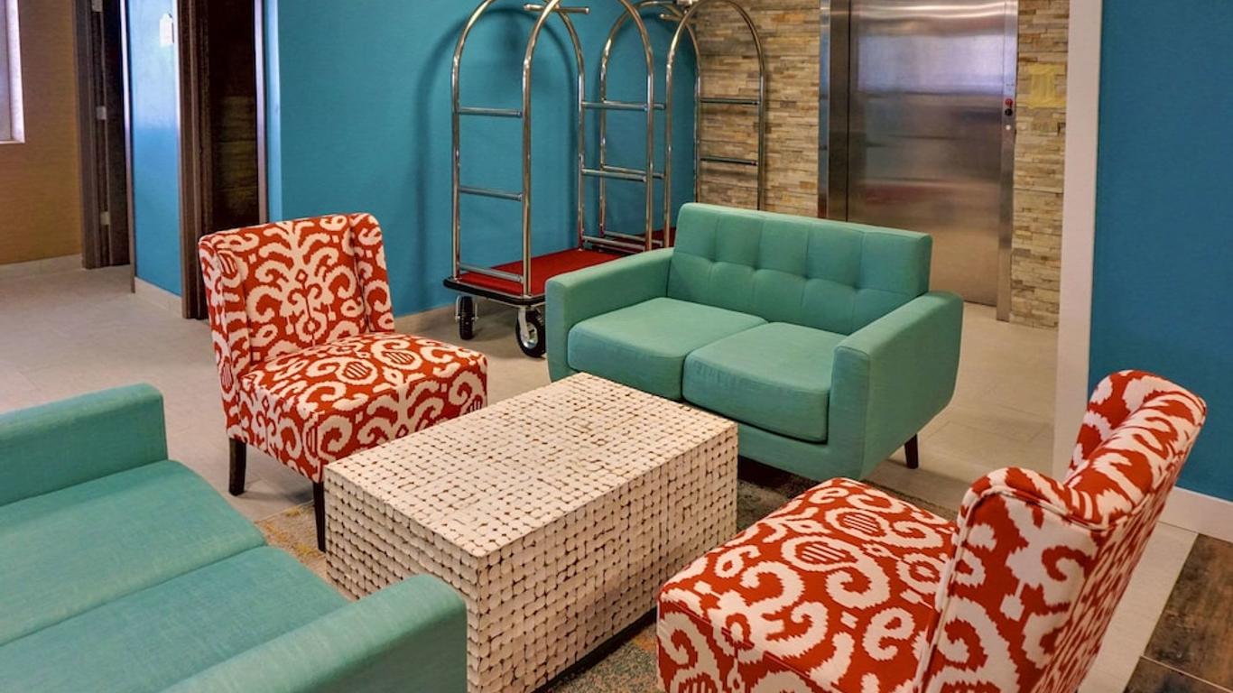 The Waves Hotel, Ascend Hotel Collection