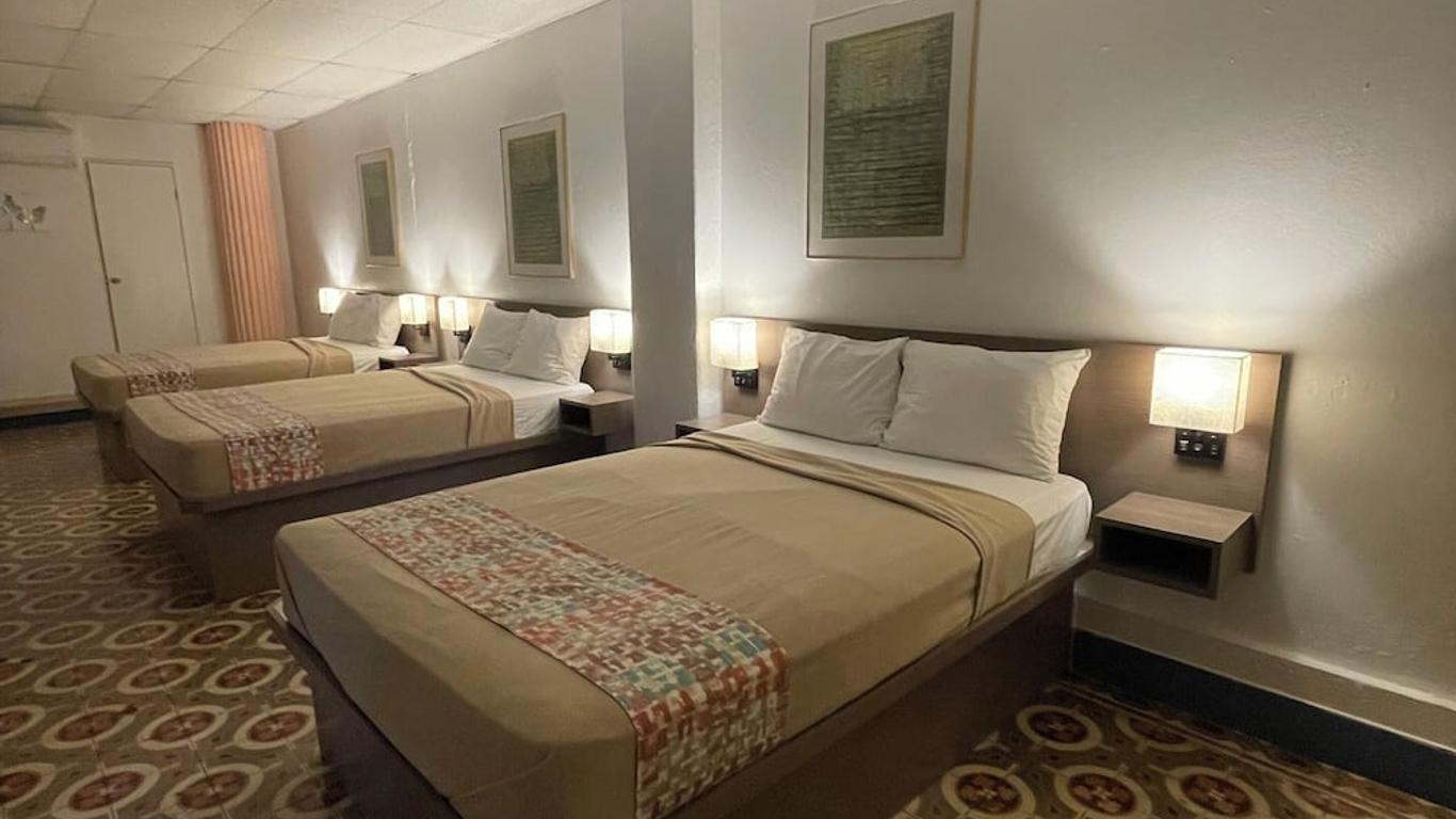 Hotel Colonial